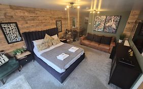 Boutique Shrewsbury Suites
